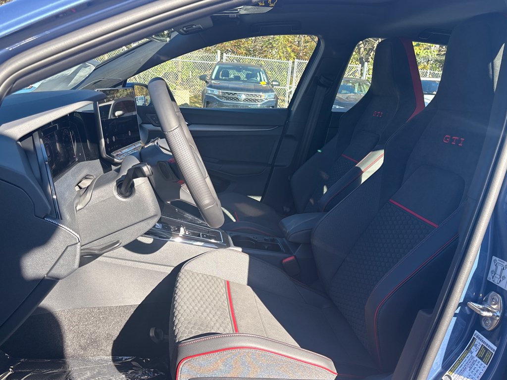New 2026 Volkswagen GTI SE FWD image 9