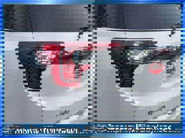 Used 2023 GMC Acadia Denali w/ Denali Technology Package AWD/4WD image 11