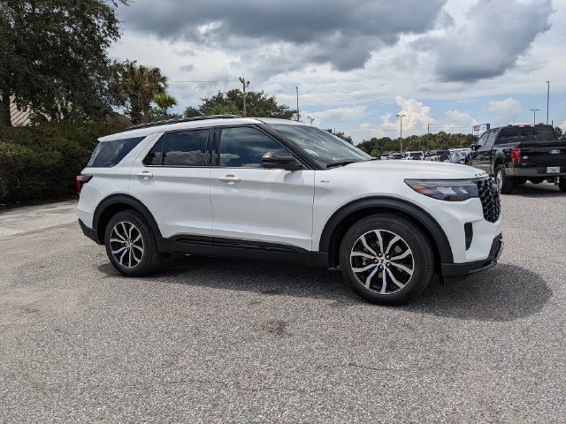 New 2026 Ford Explorer ST-Line w/ Premium Package RWD image 2