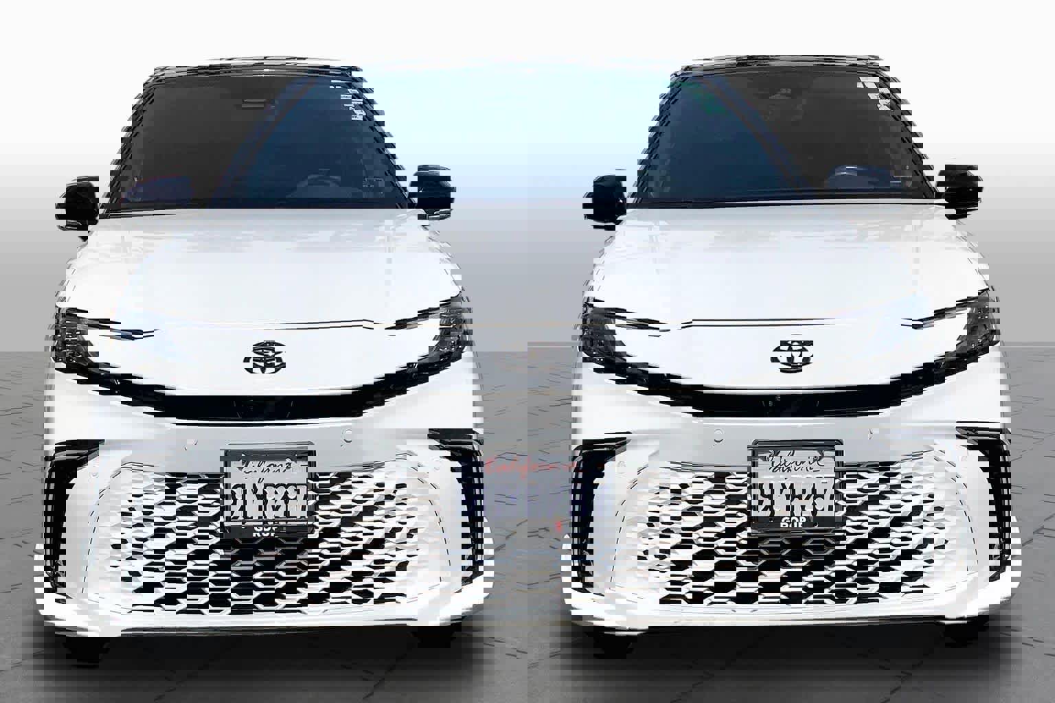 Used 2025 Toyota Camry XSE w/ Premium Plus Package FWD image 3