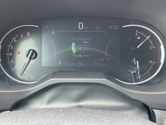 Used 2024 Toyota RAV4 XLE FWD image 24