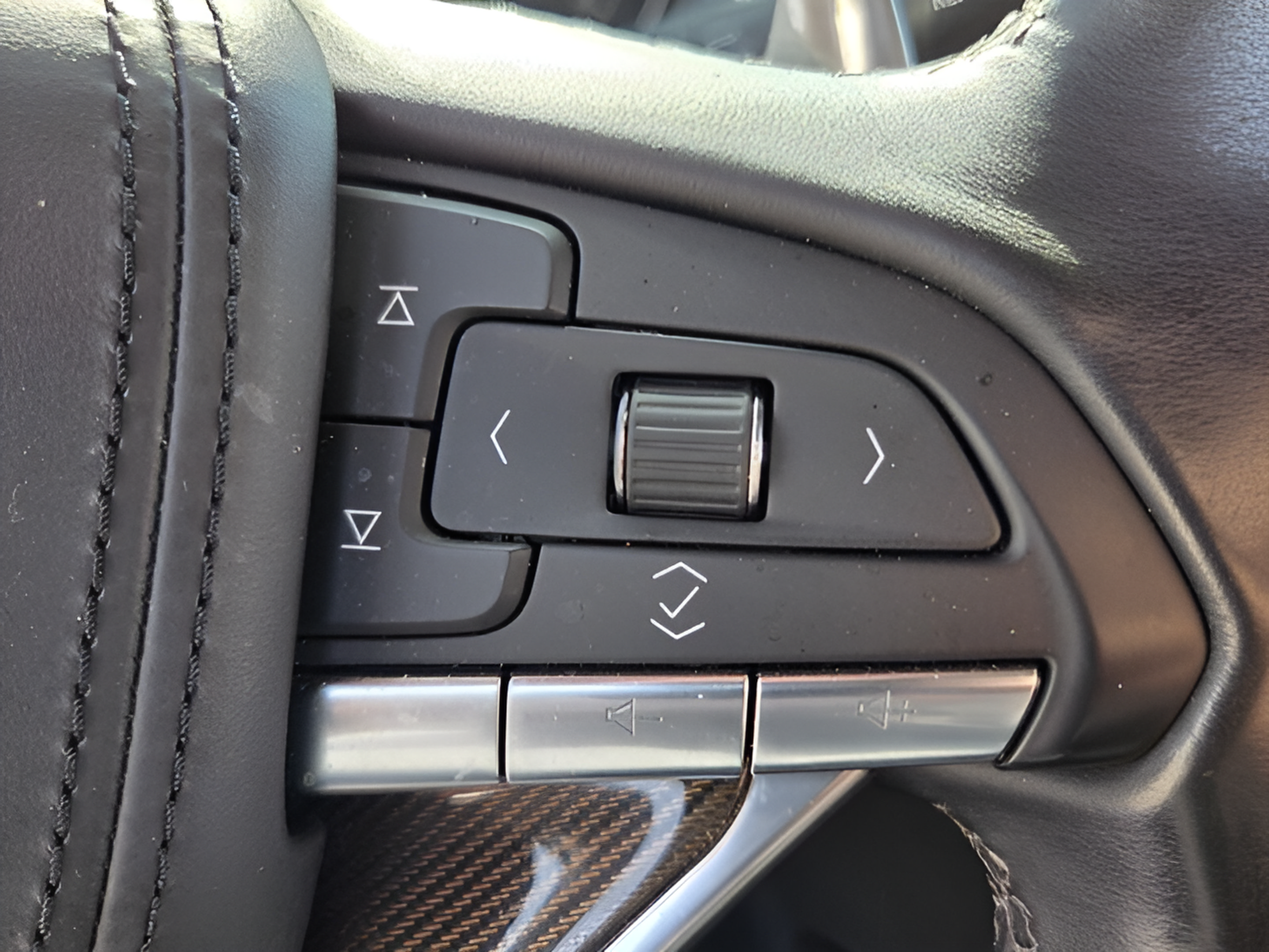 Used 2023 Cadillac XT6 Sport w/ Platinum Package AWD/4WD image 26
