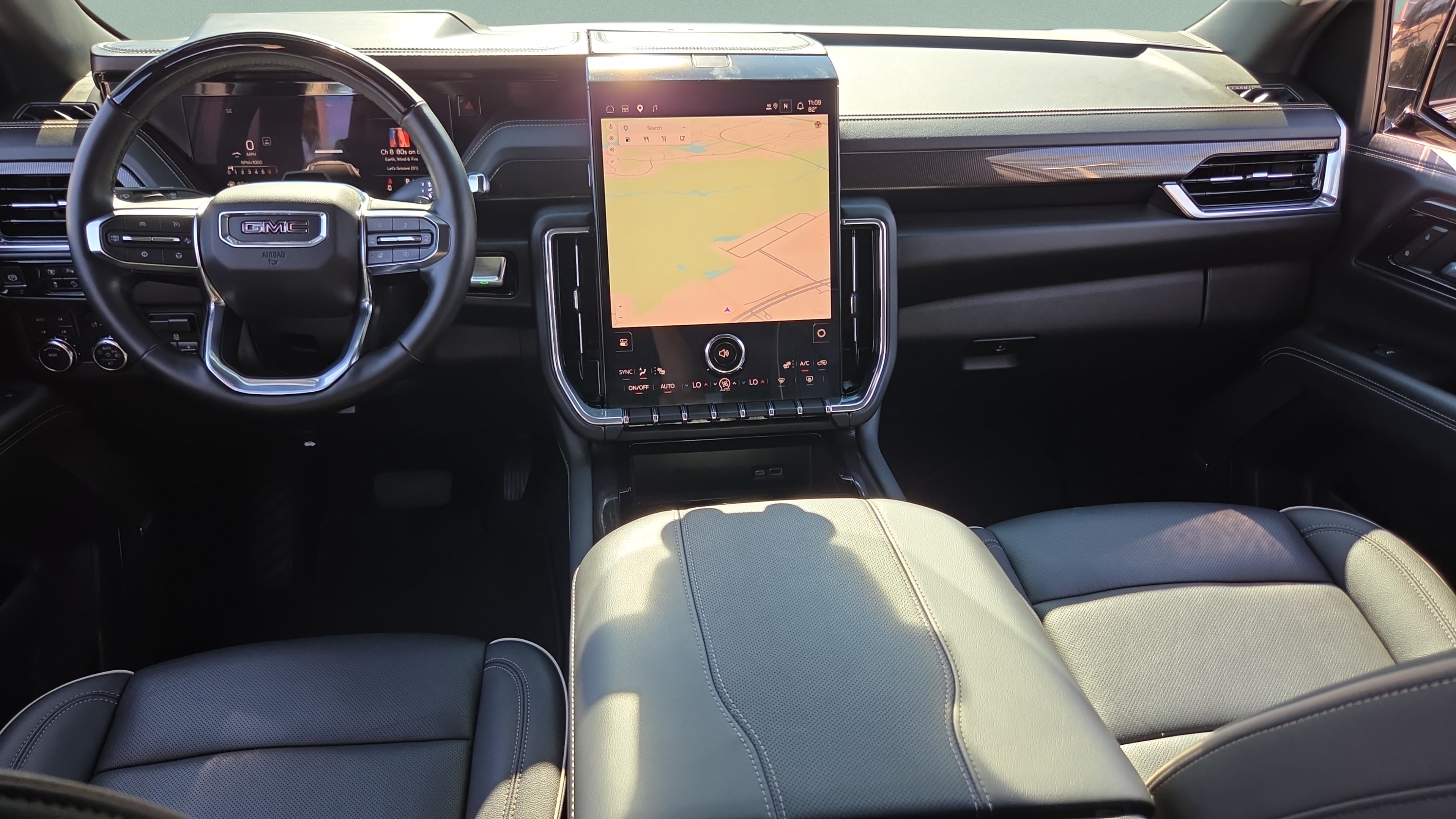 Certified 2025 GMC Yukon Elevation AWD/4WD image 12