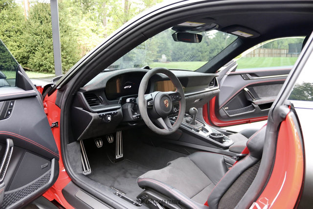 Used 2026 Porsche 911 GT3 RWD image 47