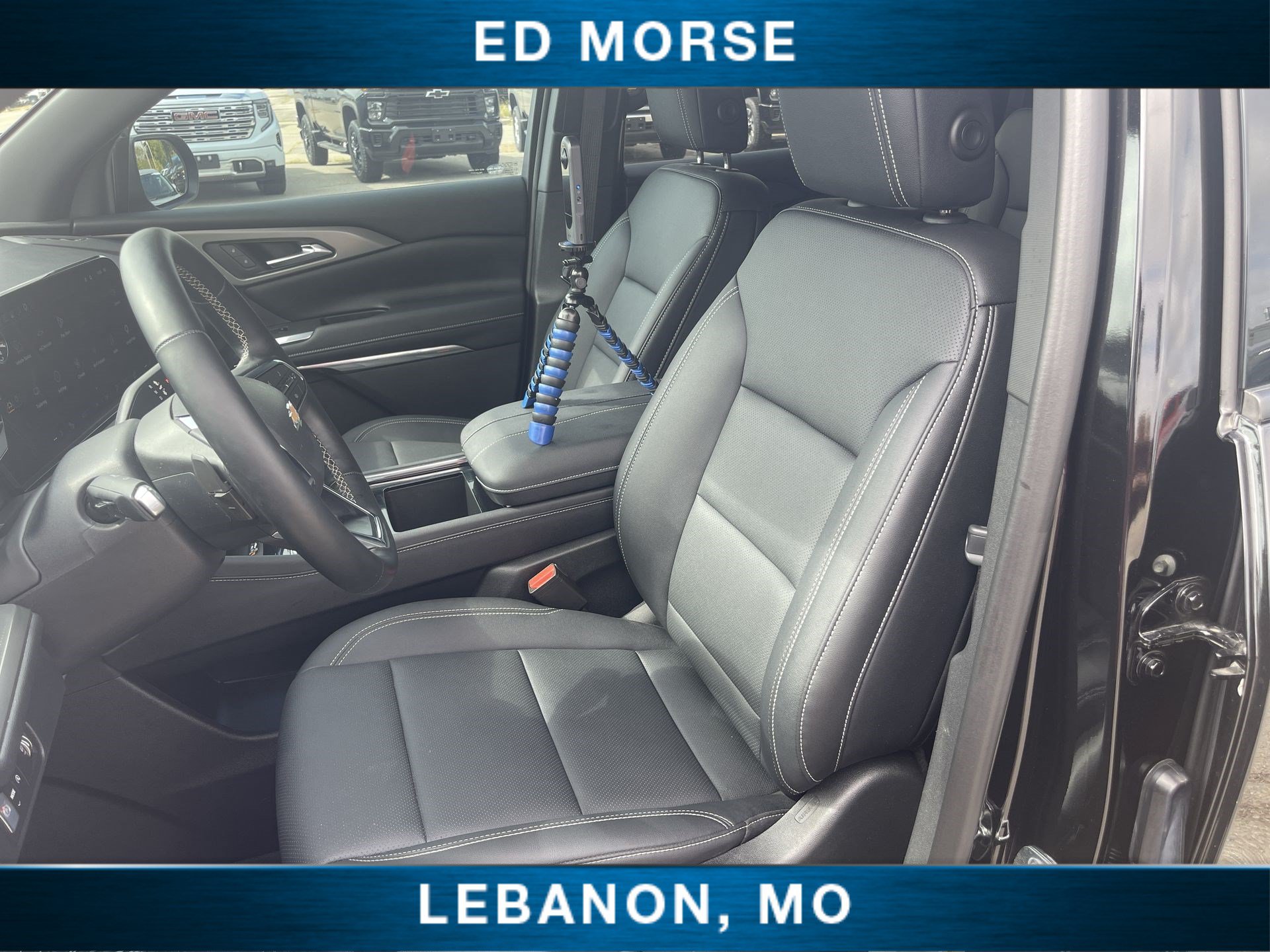 Certified 2026 Chevrolet Traverse LT w/ Sun and Wheel Package FWD image 18