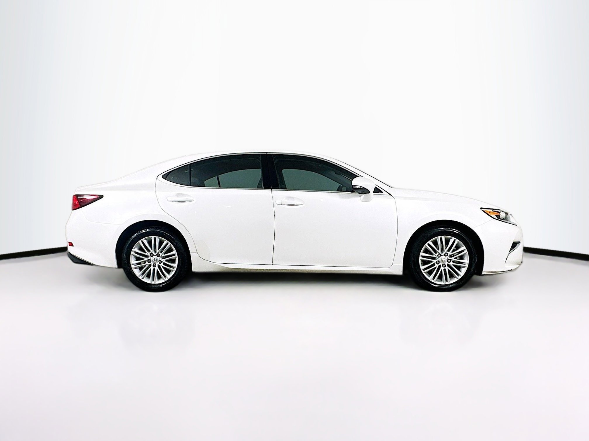 Used 2016 Lexus ES 350 w/ Accessory Package FWD image 10
