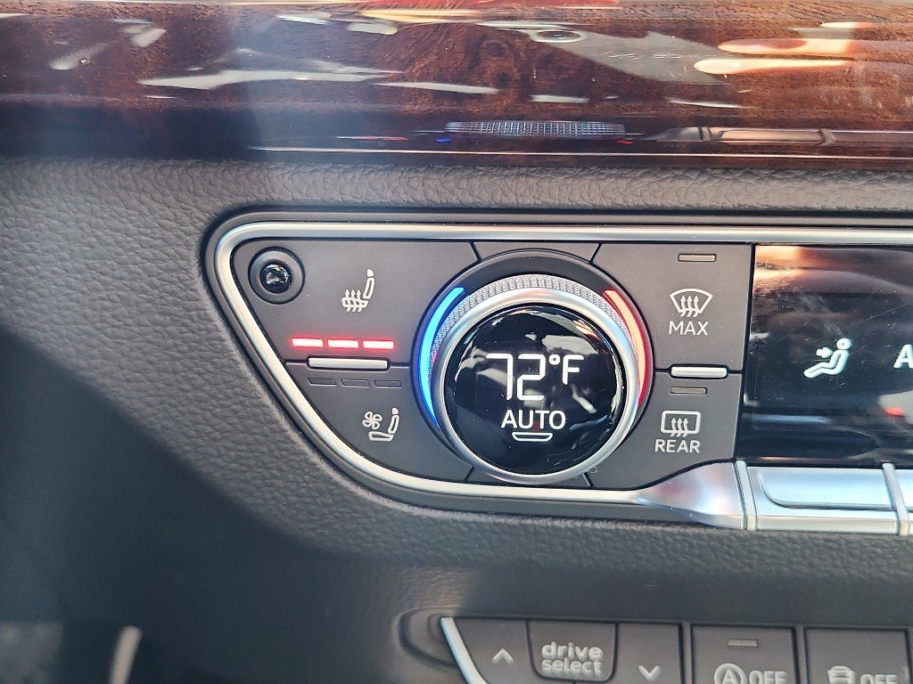 Used 2018 Audi Q5 2.0T Premium Plus w/ Premium Plus Package image 23