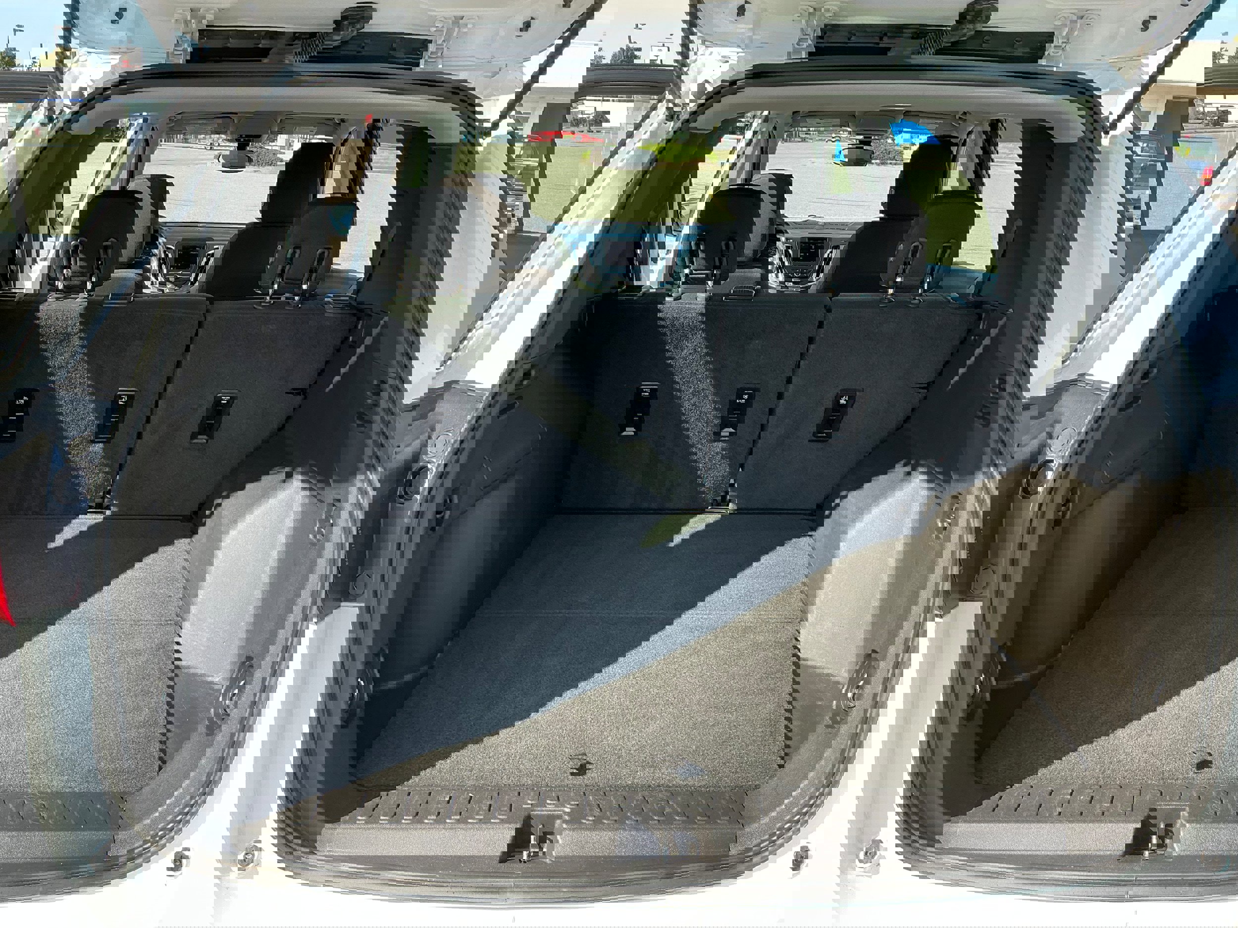 Used 2019 Chevrolet Equinox LS image 16