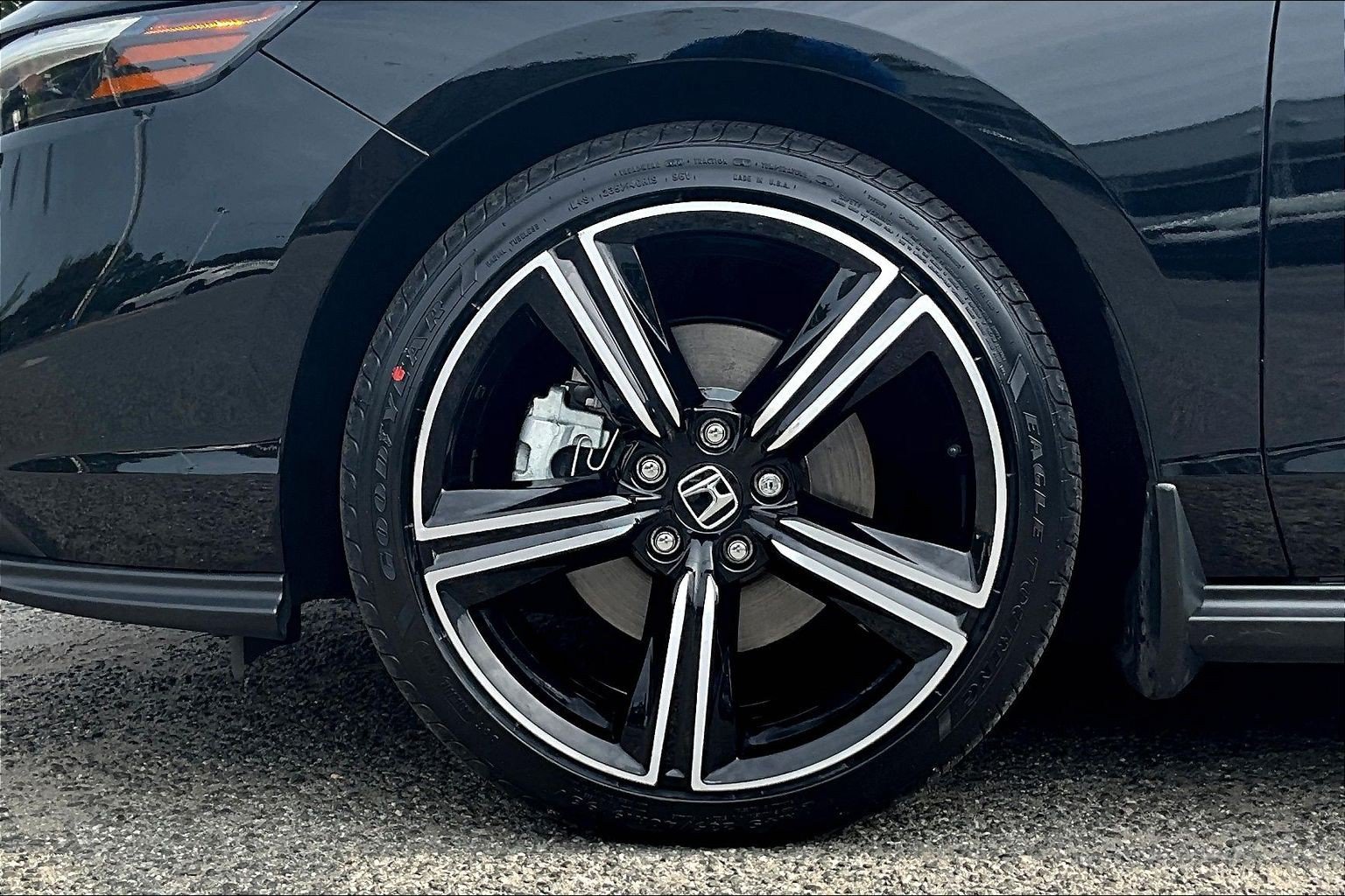 Used 2023 Honda Accord Sport image 8