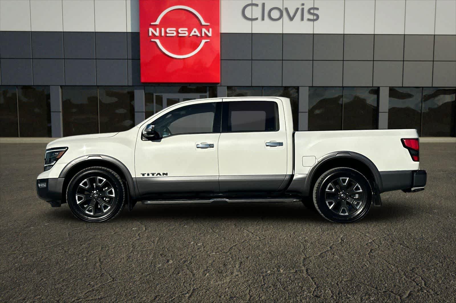 Used 2021 Nissan Titan Platinum Reserve w/ Moonroof Package RWD image 6