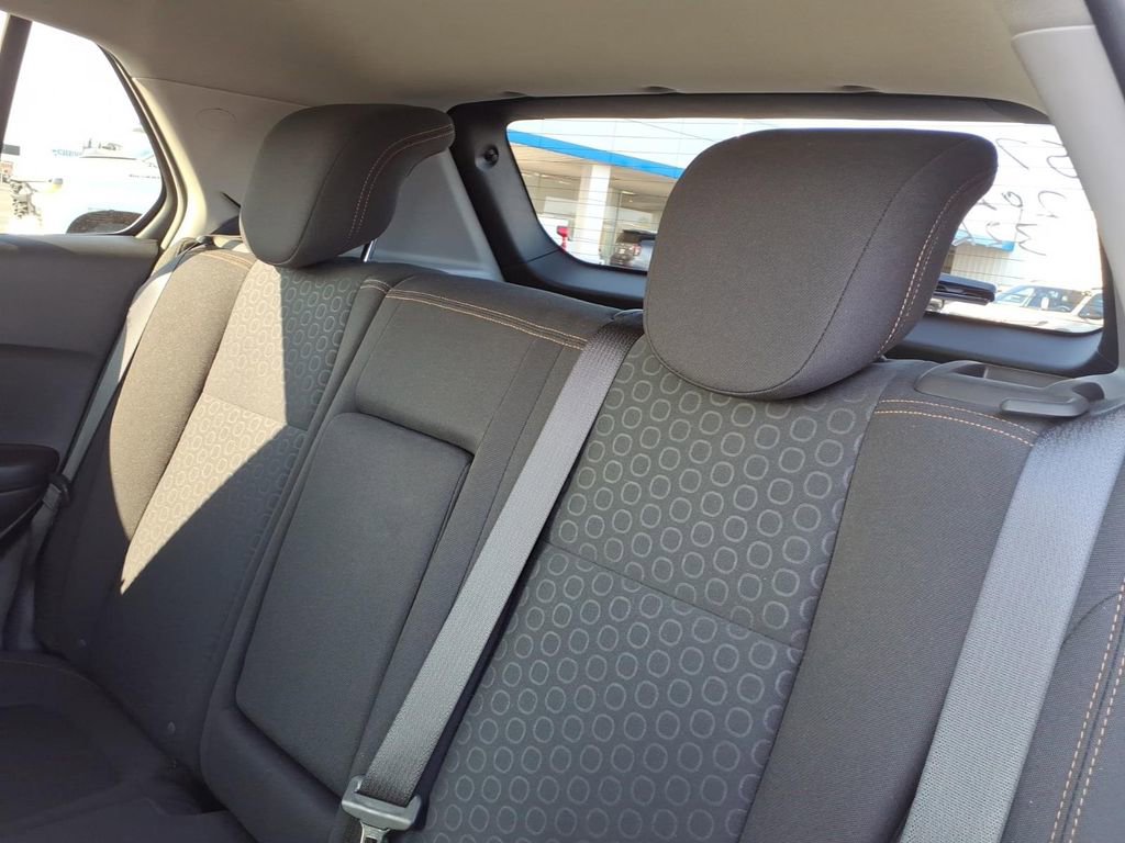 Used 2022 Chevrolet Trax LS w/ Tint and Cruise Package image 15