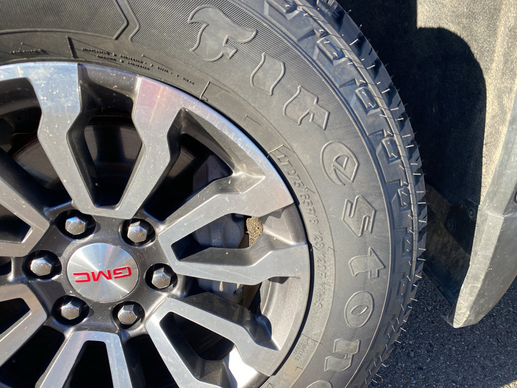 Used 2019 GMC Sierra 1500 AT4 w/ AT4 Premium Package image 3