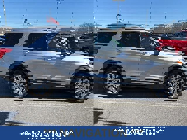 Used 2021 Ford Explorer Limited w/ Equipment Group 301A image 7