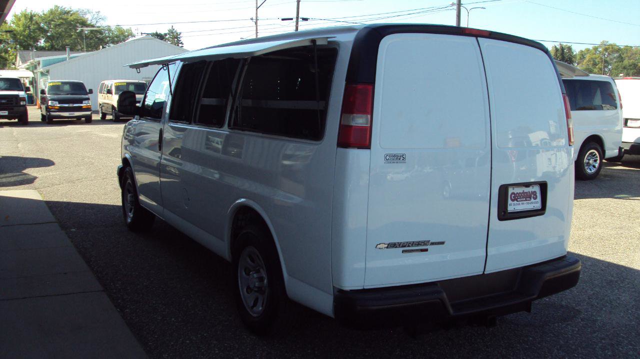 Used 2014 Chevrolet Express 1500 AWD image 5