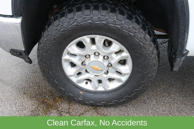 Used 2024 Chevrolet Silverado 2500 LT AWD/4WD image 11