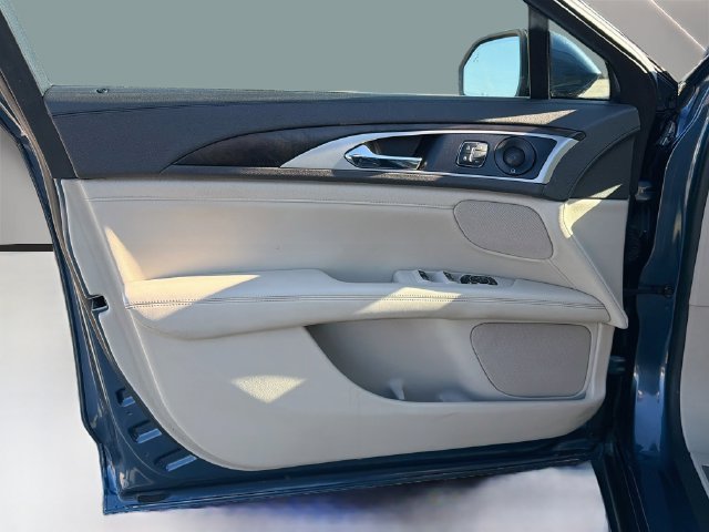 Used 2019 Lincoln MKZ Reserve w/ Reserve Plus Package FWD image 23