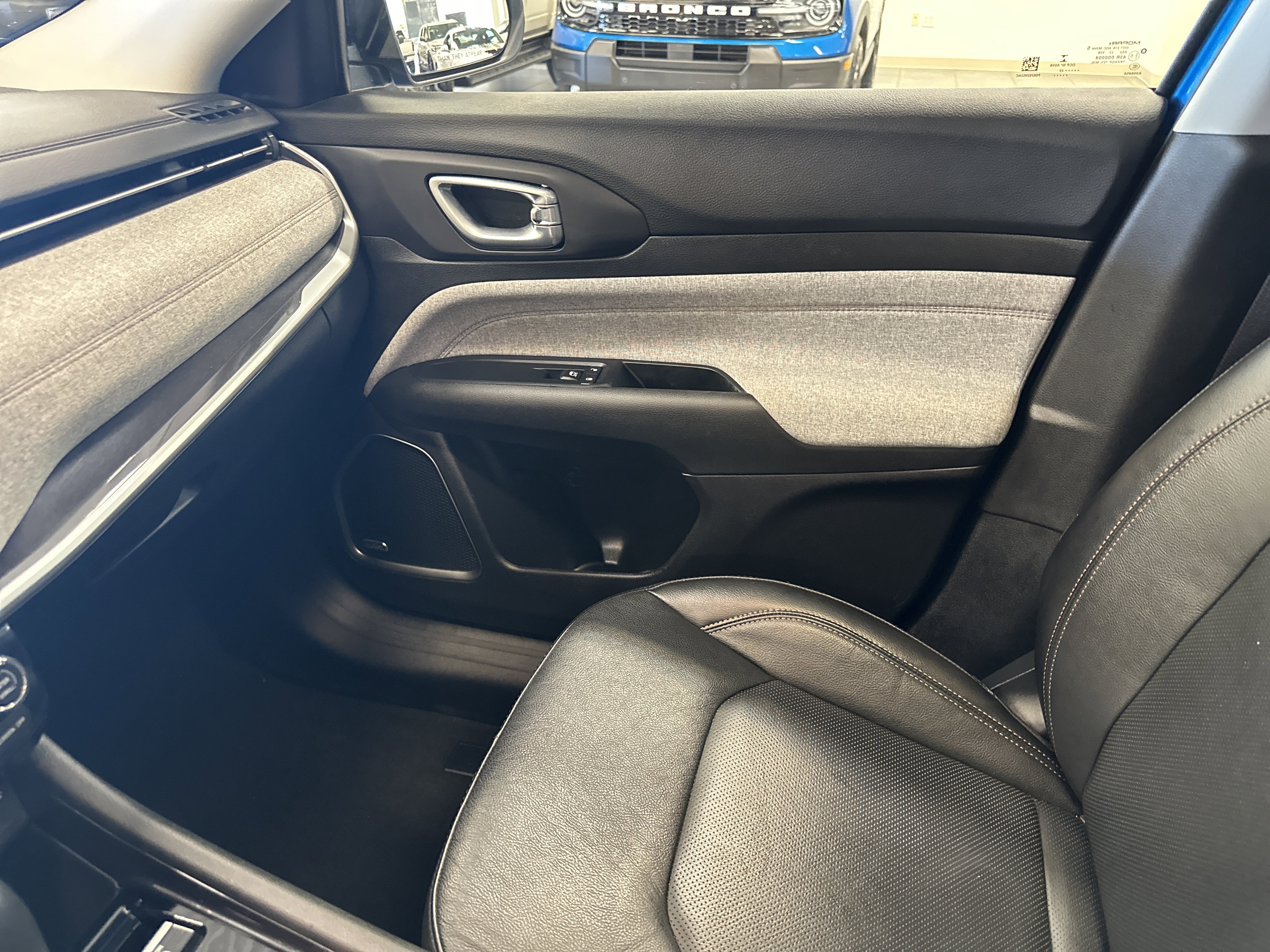 Used 2022 Jeep Compass Latitude w/ Sun and Sound Group image 25