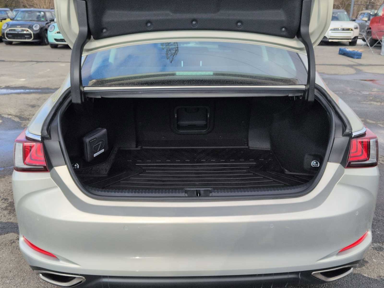 Used 2022 Lexus ES 350 w/ Premium Package image 36