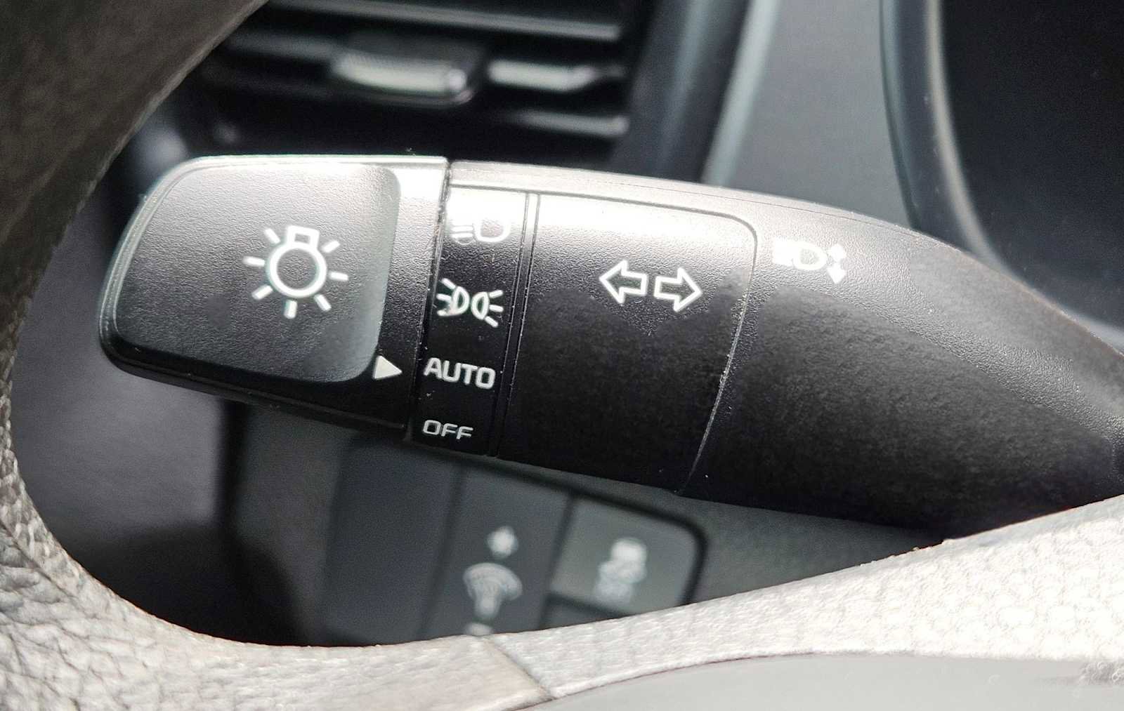 Used 2023 Kia Rio S image 19