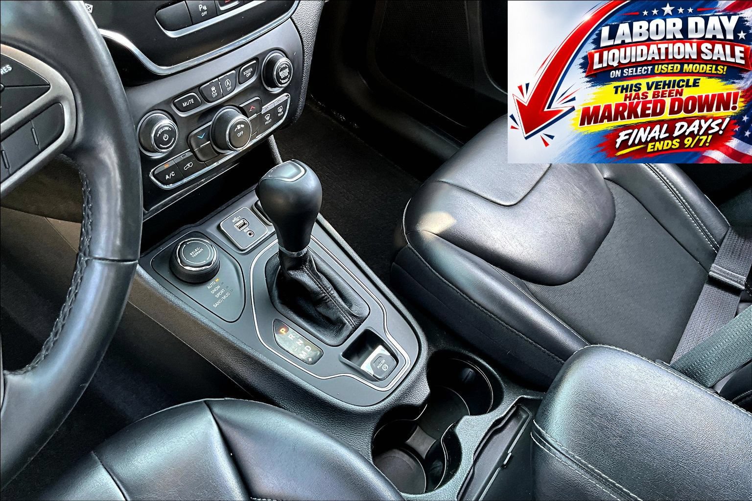 Used 2021 Jeep Cherokee Latitude Plus AWD/4WD image 21