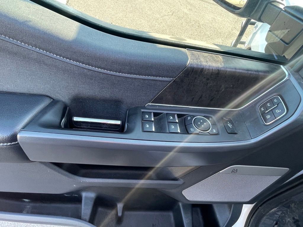 Used 2024 Ford F350 Lariat image 13