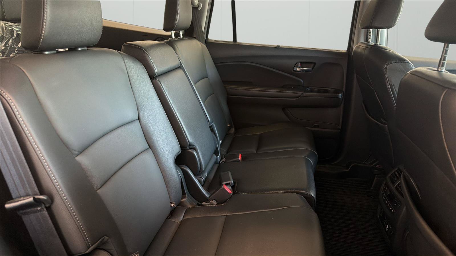Used 2022 Honda Pilot Touring image 13