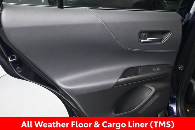 Certified 2024 Toyota Venza XLE AWD/4WD image 18