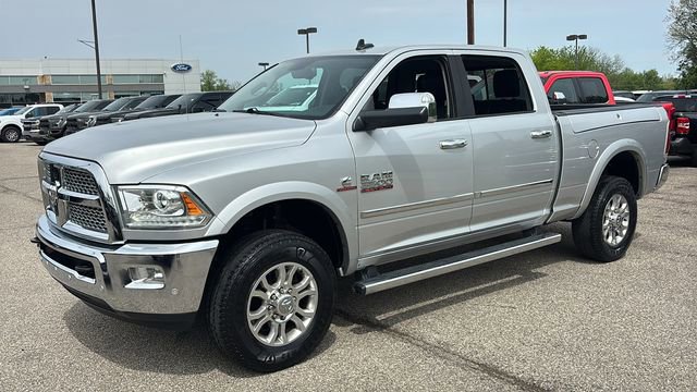 Used 2016 RAM 3500 Laramie w/ Convenience Group AWD/4WD image 2
