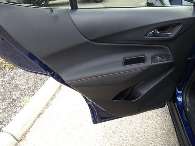 Used 2022 Chevrolet Equinox RS image 16