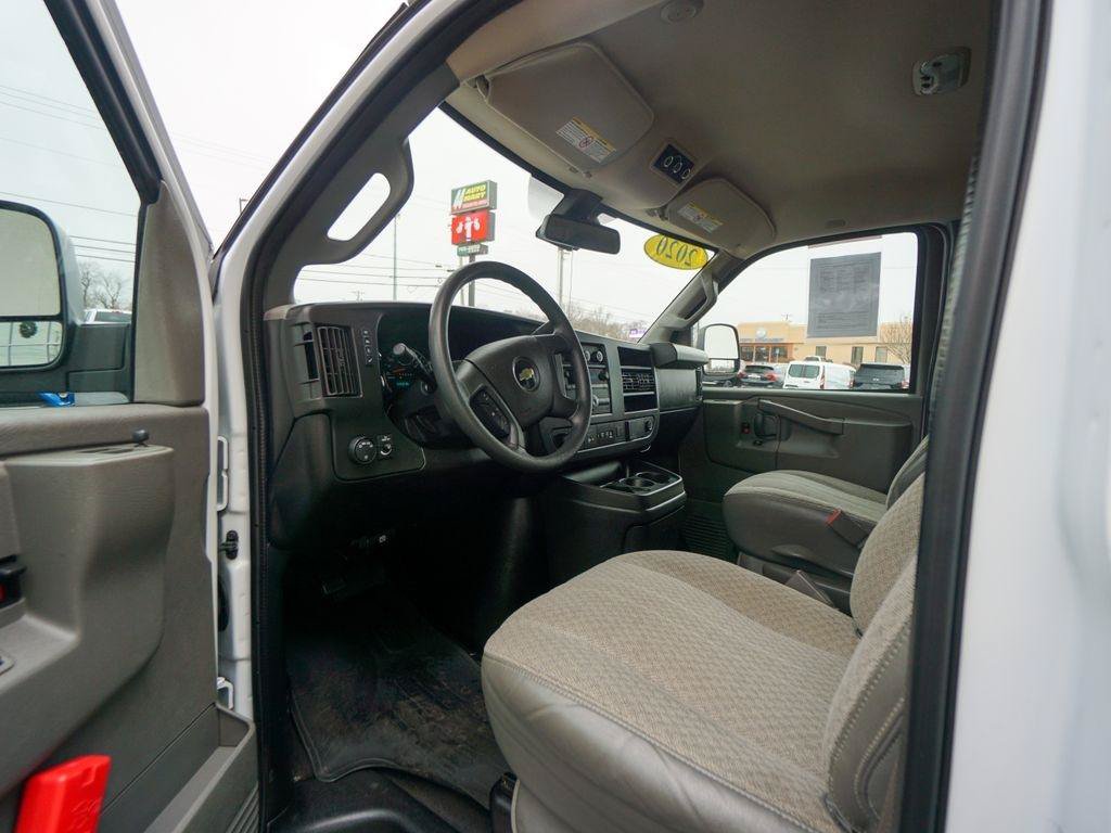 Used 2020 Chevrolet Express 3500 LT w/ LT Preferred Equipment Group RWD image 9
