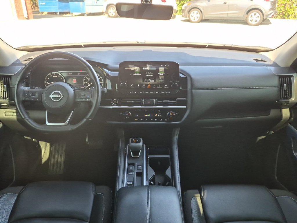 Used 2024 Nissan Pathfinder SL w/ Black Appearance Package FWD image 26