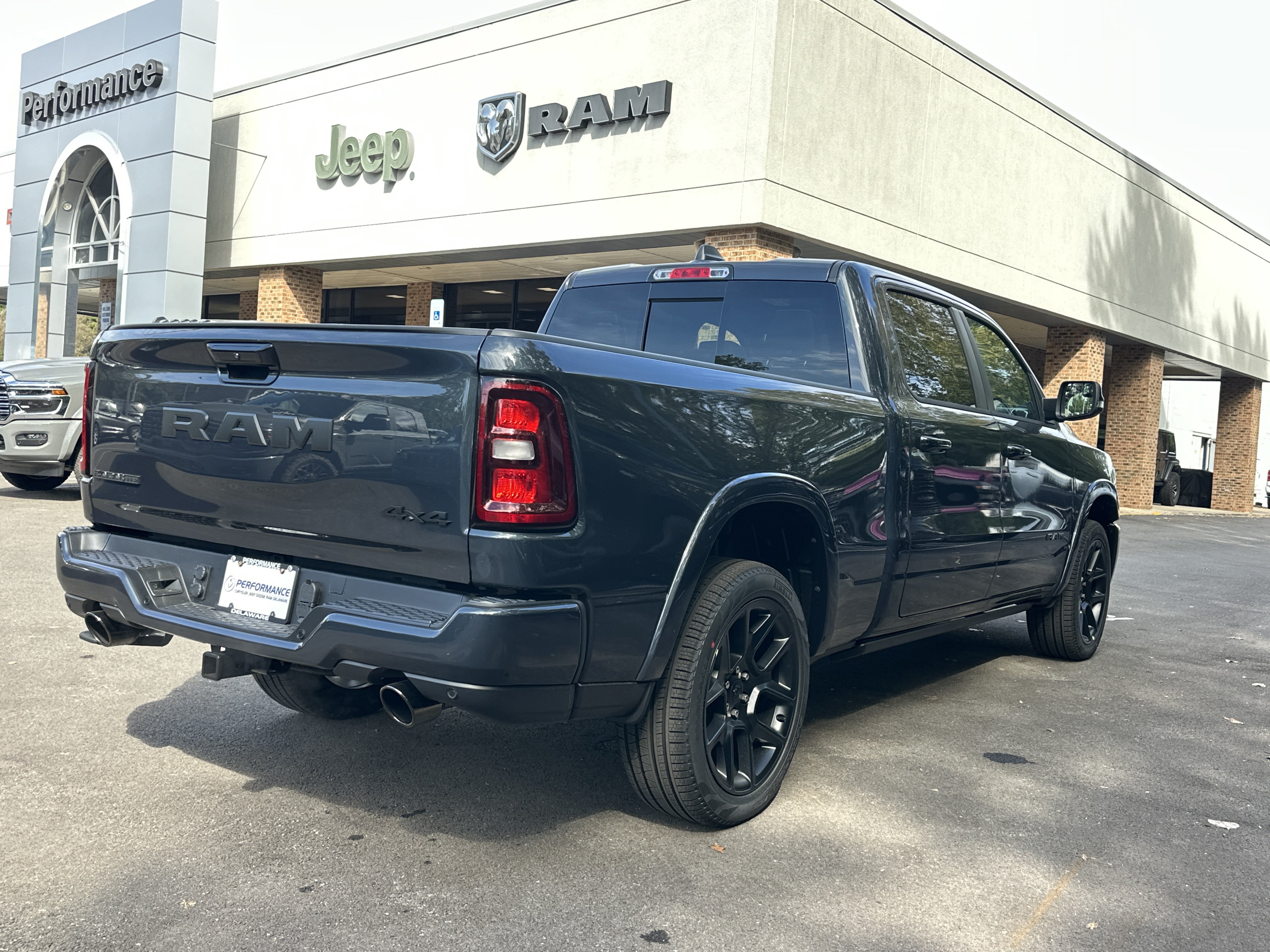New 2027 RAM 1500 Laramie AWD/4WD image 18