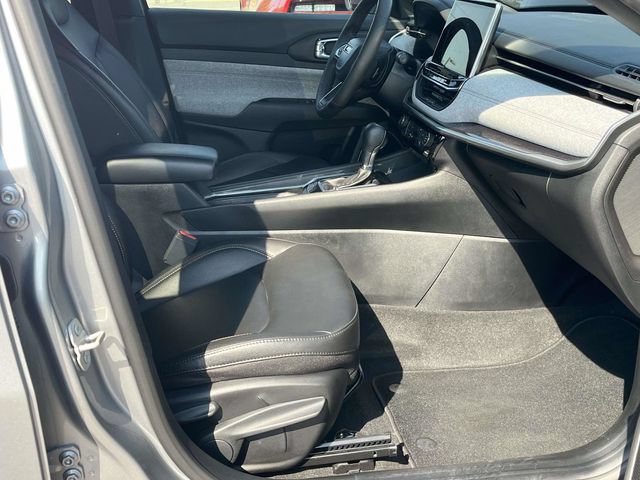 Used 2023 Jeep Compass Latitude AWD/4WD image 23