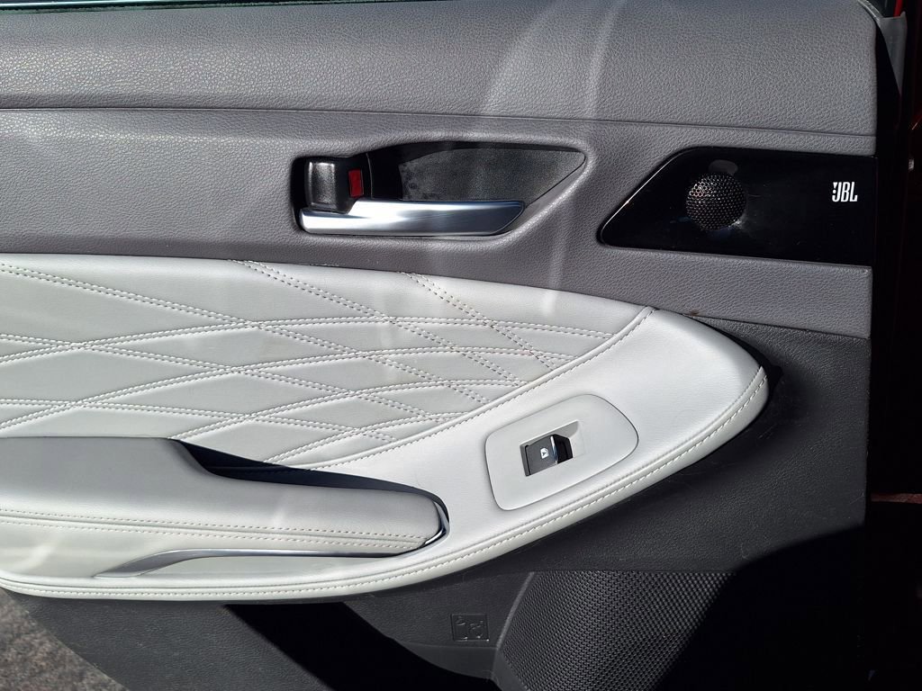 Used 2019 Toyota Avalon Limited image 15