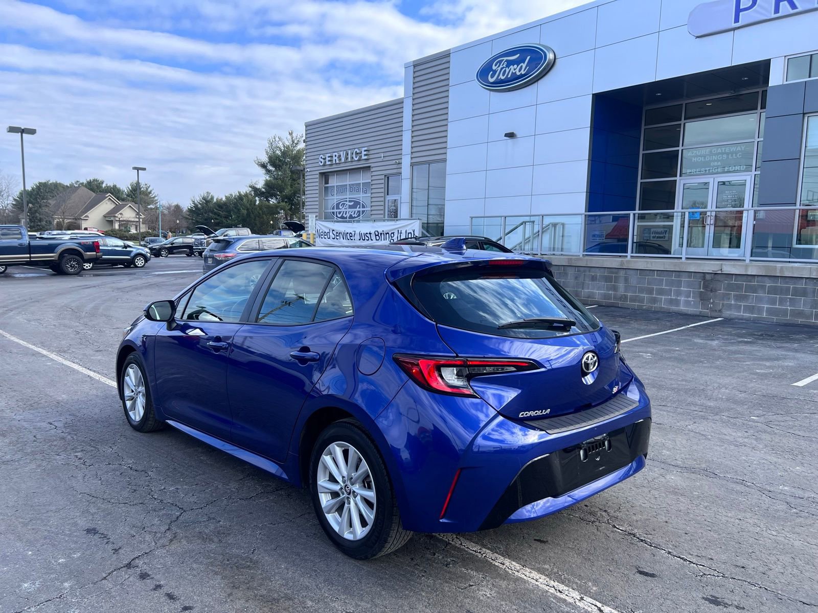 Used 2023 Toyota Corolla SE w/ SE Premium Package image 5