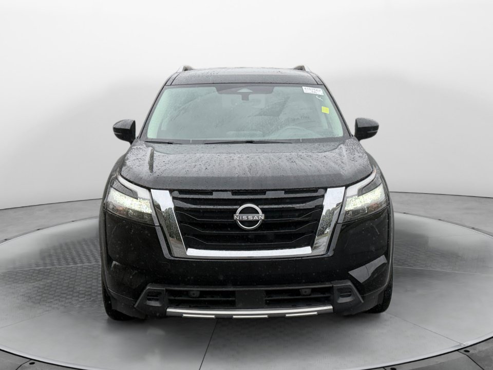 Used 2025 Nissan Pathfinder SL w/ Cargo Package FWD image 2