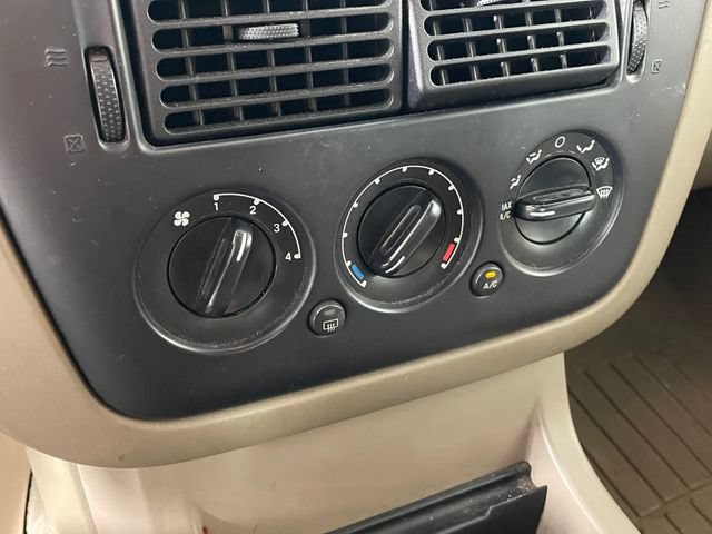 Used 2002 Ford Explorer XLT AWD/4WD image 8