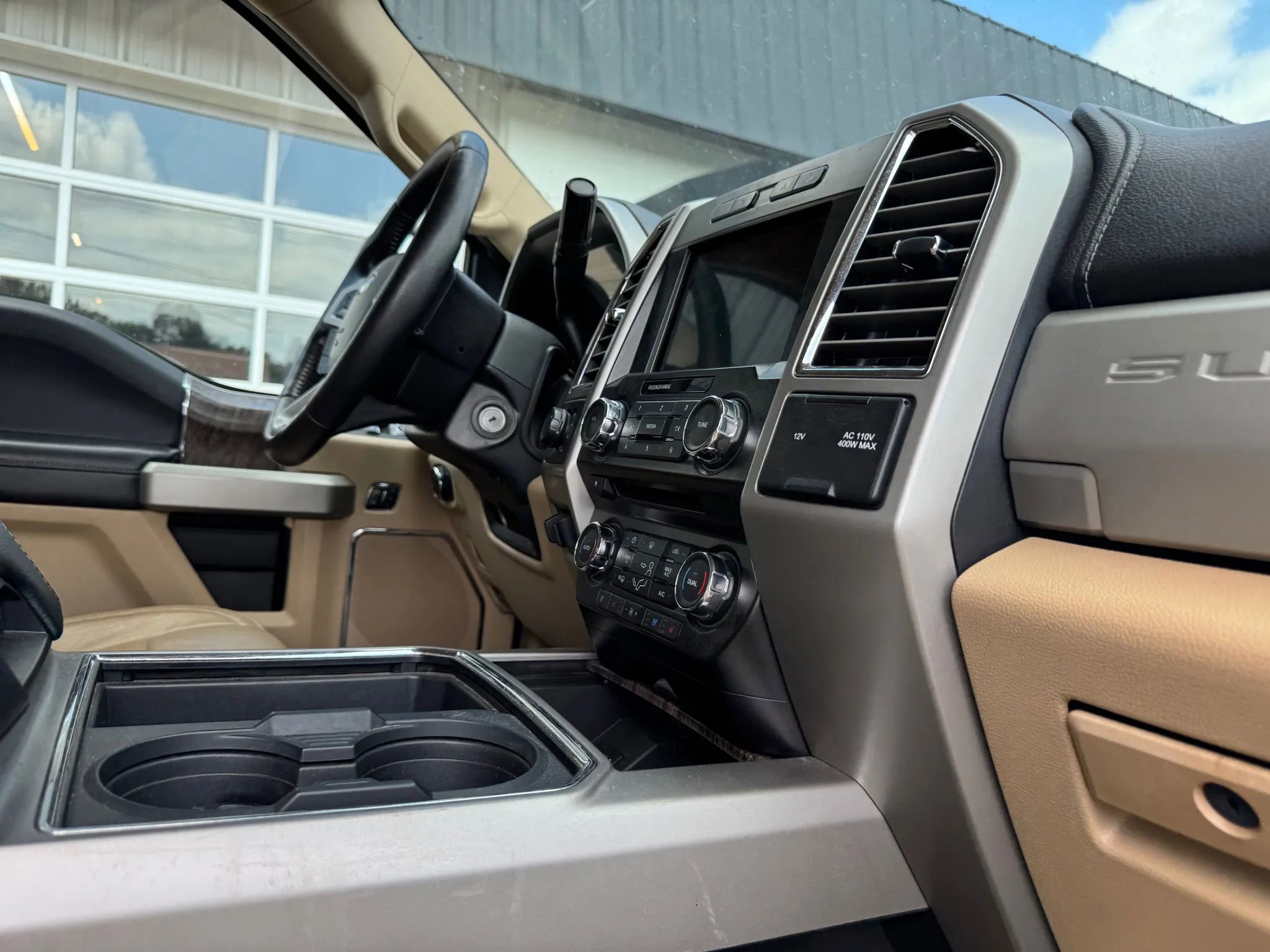 Used 2017 Ford F250 Lariat w/ Chrome Package image 14