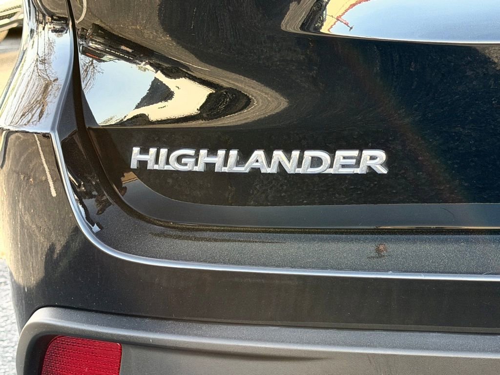 Used 2017 Toyota Highlander XLE image 11