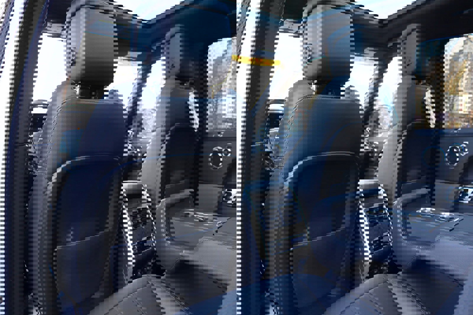 Used 2018 Land Rover Range Rover Sport SE image 13