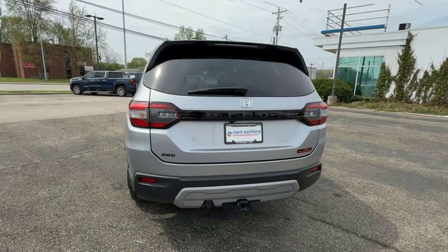 Used 2024 Honda Pilot TrailSport image 7