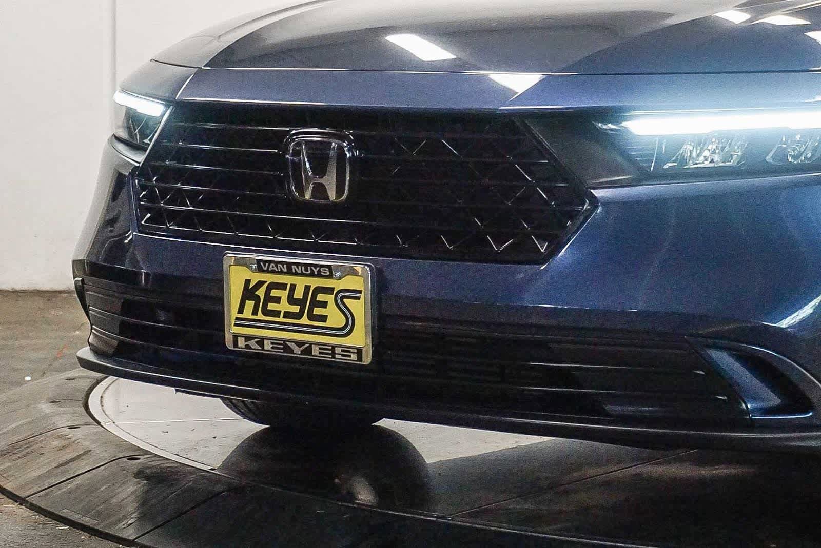 Used 2023 Honda Accord EX image 8