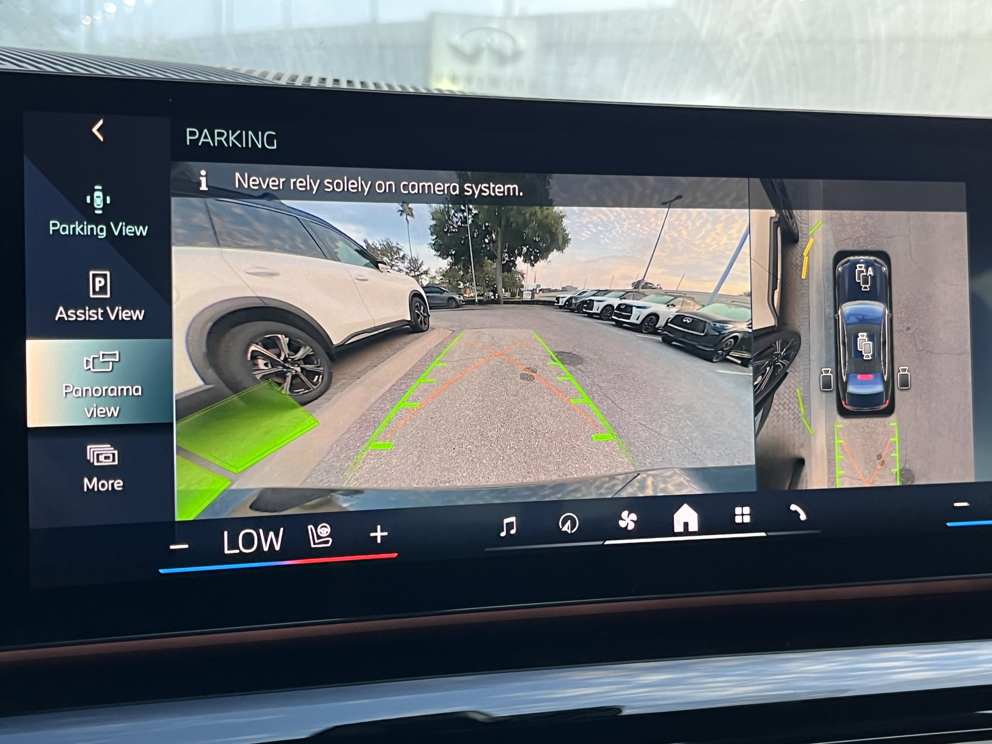 Used 2025 BMW i5 eDrive40i RWD image 4