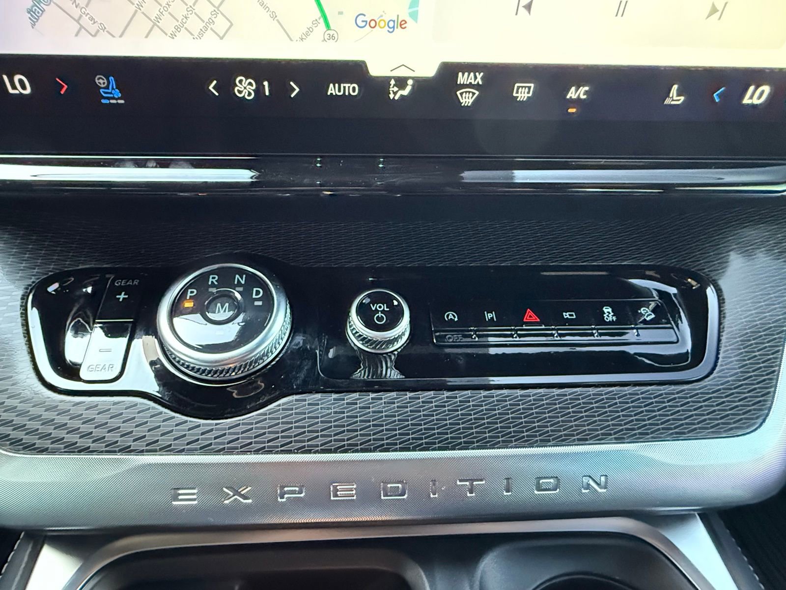 New 2025 Ford Expedition Platinum w/ Stealth Performance Package image 29