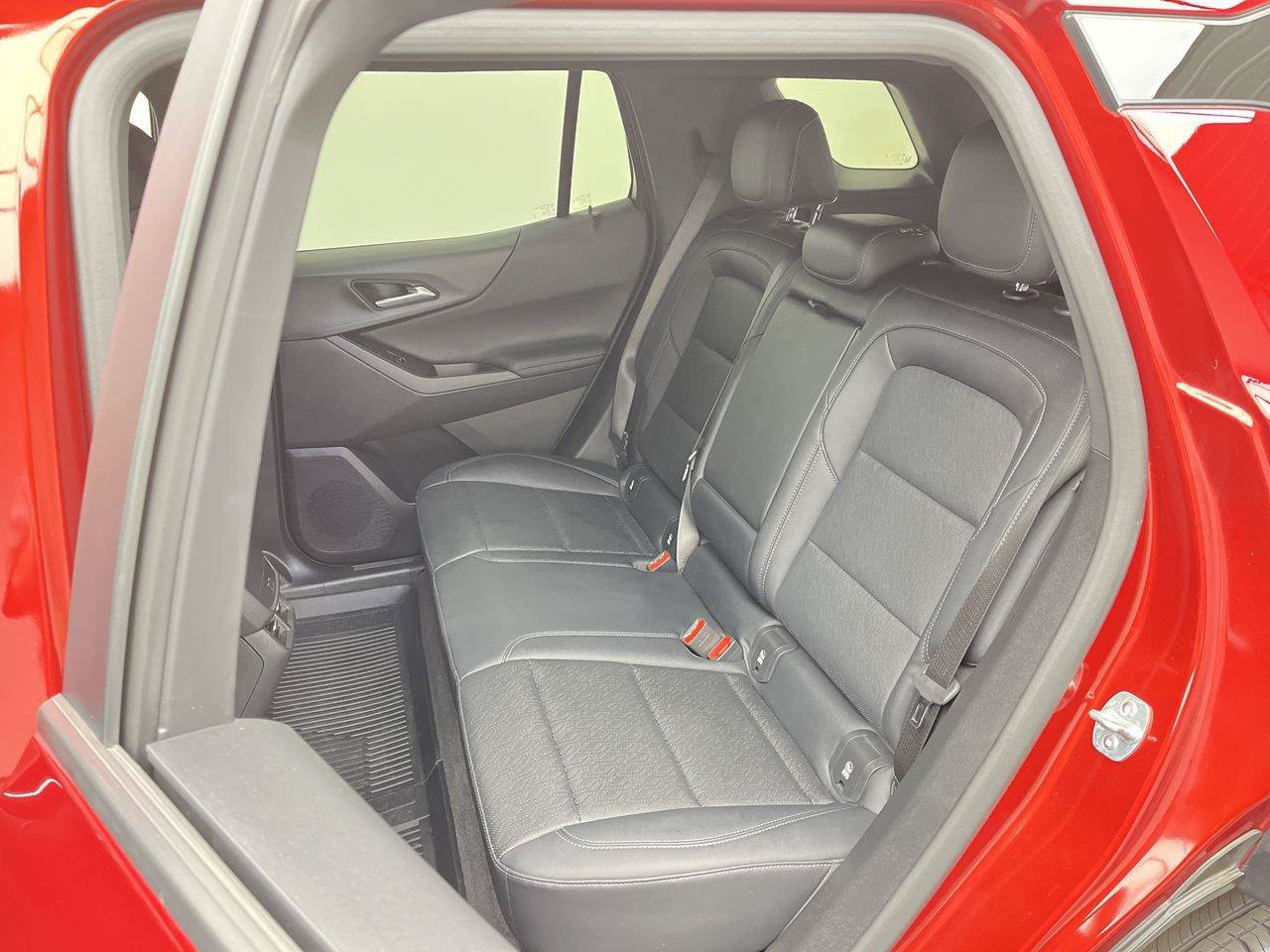 Certified 2025 Chevrolet Equinox LT w/ Convenience Package II AWD/4WD image 12