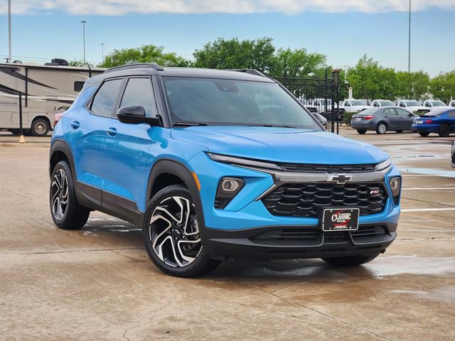 Used 2025 Chevrolet TrailBlazer RS w/ Convenience Package AWD/4WD image 2