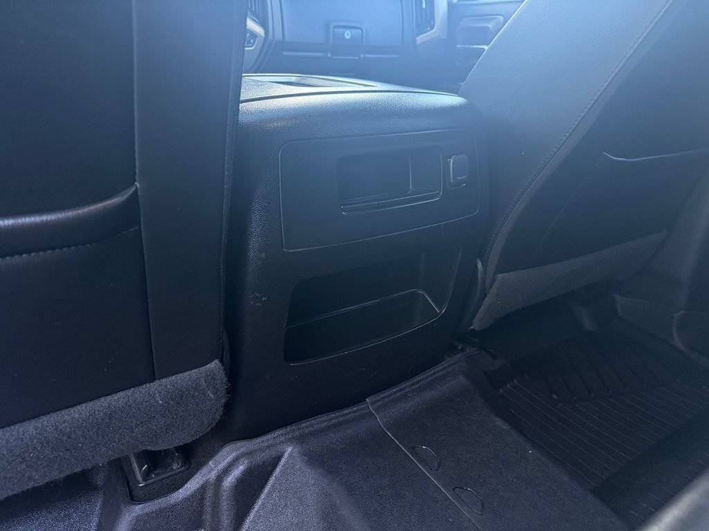 Used 2018 GMC Sierra 3500 Denali w/ Suspension Package, Off-Road AWD/4WD image 37