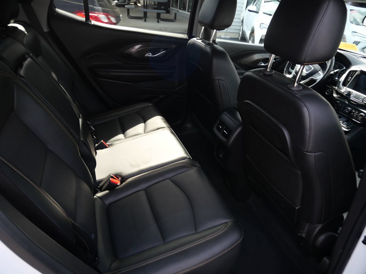Used 2020 GMC Terrain SLT w/ Preferred Package FWD image 23