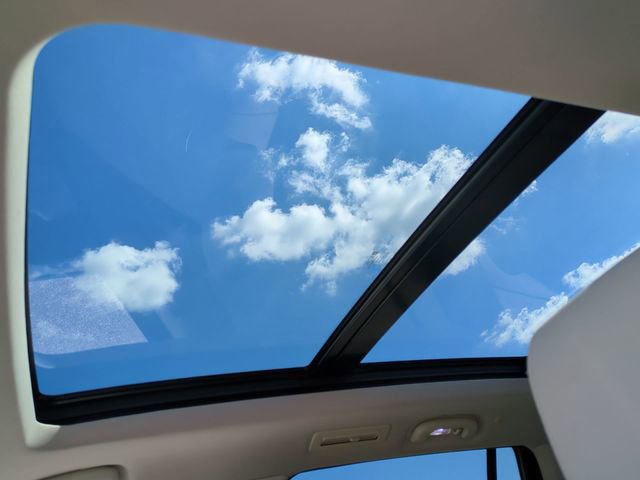 Used 2023 Cadillac XT6 Premium Luxury image 24