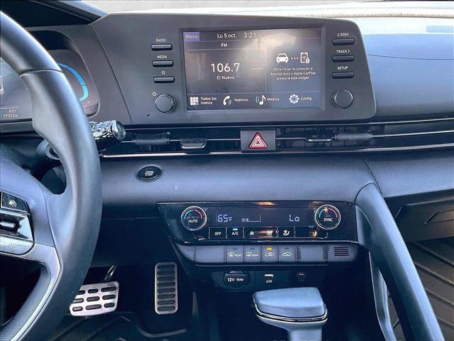 Used 2025 Hyundai Elantra Sport FWD image 8
